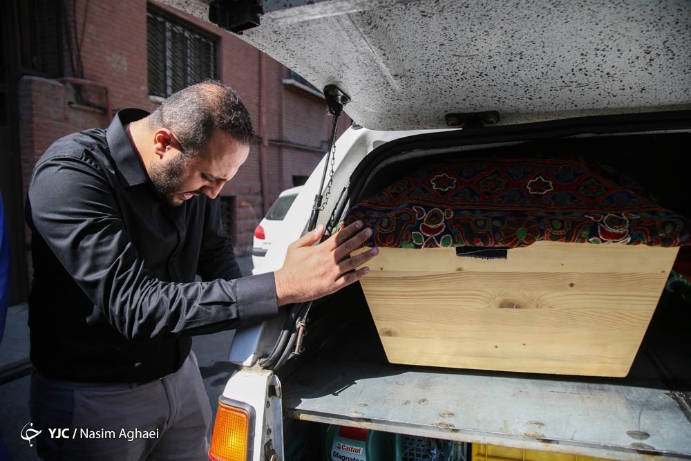 تصاویر: مراسم بدرقه پیکر زنده یاد بابک برزویه در خانه هنرمندان