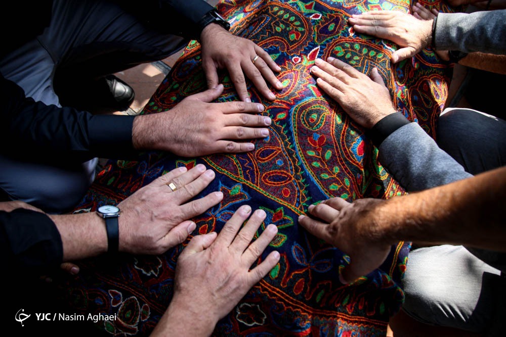 تصاویر: مراسم بدرقه پیکر زنده یاد بابک برزویه در خانه هنرمندان