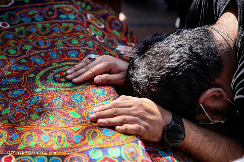 تصاویر: مراسم بدرقه پیکر زنده یاد بابک برزویه در خانه هنرمندان