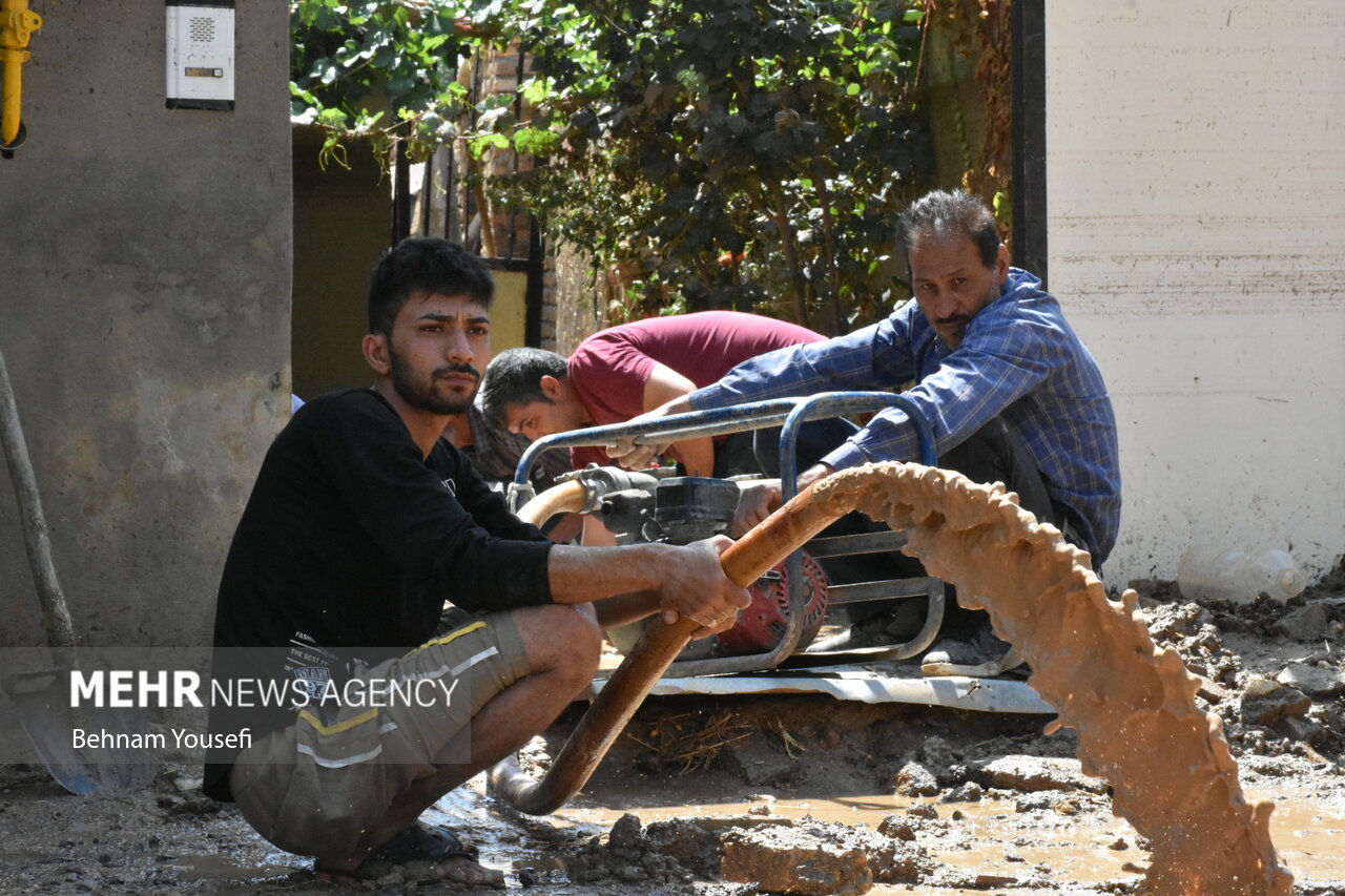 تصاویر: وضعیت بحرانی روستای&zwnj;های سیل&zwnj;زده اراک