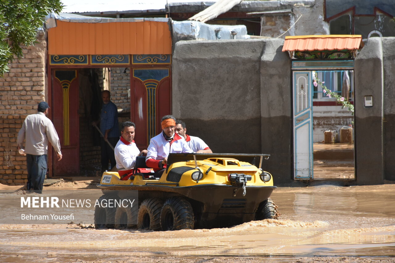 تصاویر: وضعیت بحرانی روستای&zwnj;های سیل&zwnj;زده اراک