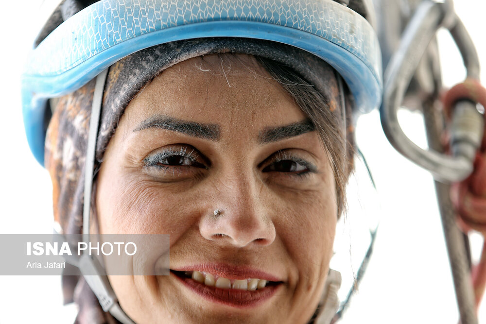 تصاویر: شغلی در میان زمین و هوا