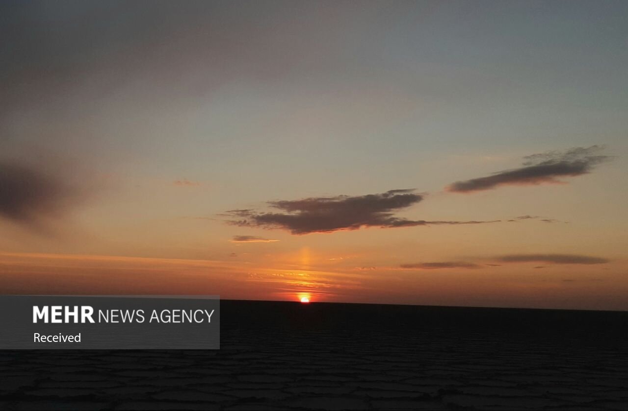 تصاویر: &laquo;چاله شرقی&raquo; پیوند آسمان و زمین در دل کویر