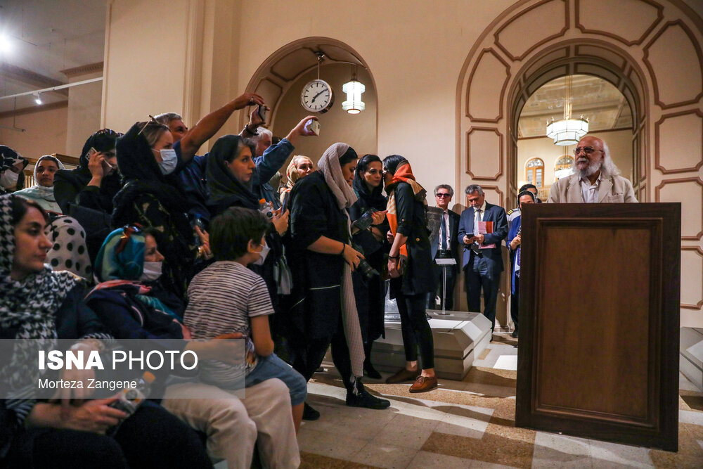 تصاویر: رونمایی از تابلوی ناتمام 