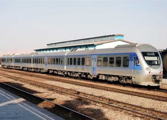  کمبود پرسنل در قطار