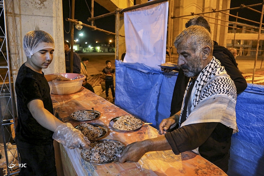 تصاویر: میزبانی از زائران اربعین در قرارگاه مردمی اربعین قم