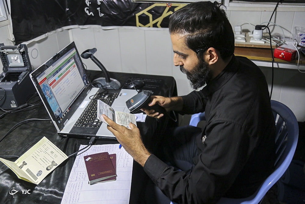 تصاویر: میزبانی از زائران اربعین در قرارگاه مردمی اربعین قم