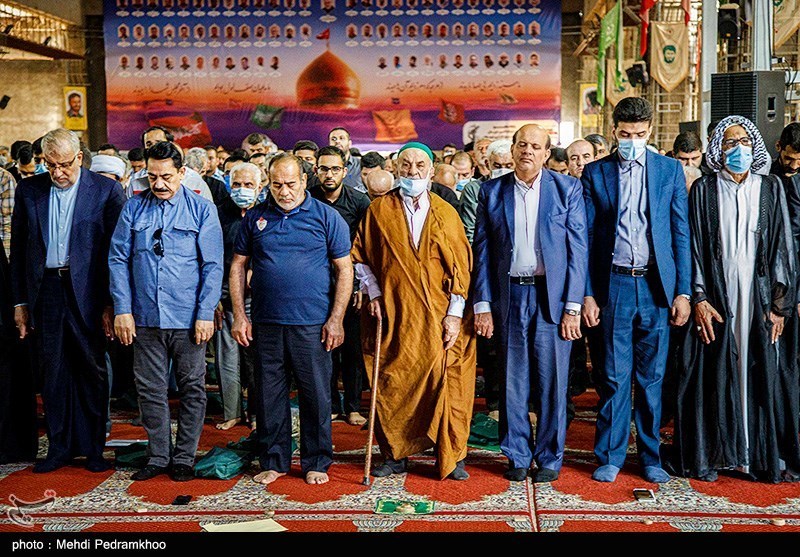 تصاویر: حواشی حضور وزیر نفت در نماز جمعه خوزستان