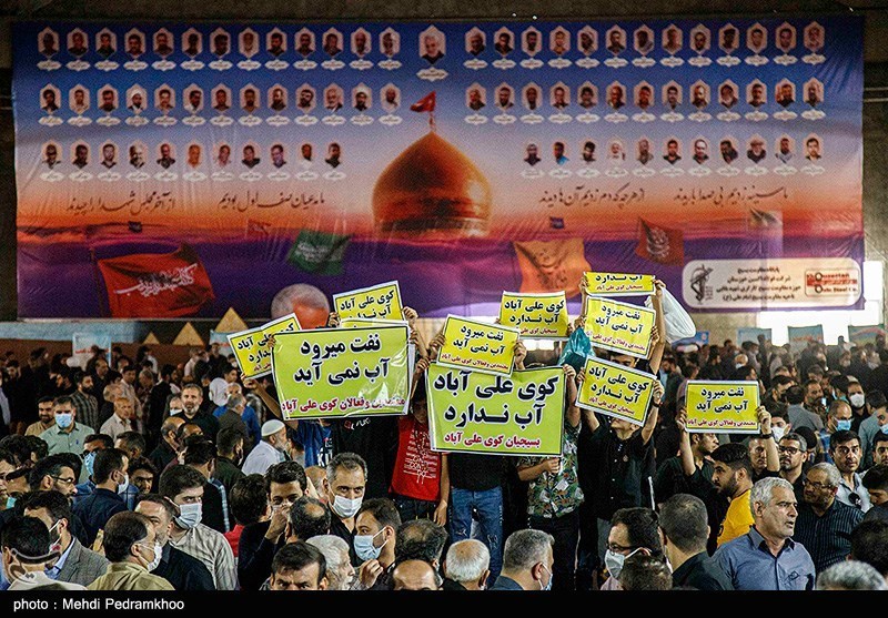 تصاویر: حواشی حضور وزیر نفت در نماز جمعه خوزستان