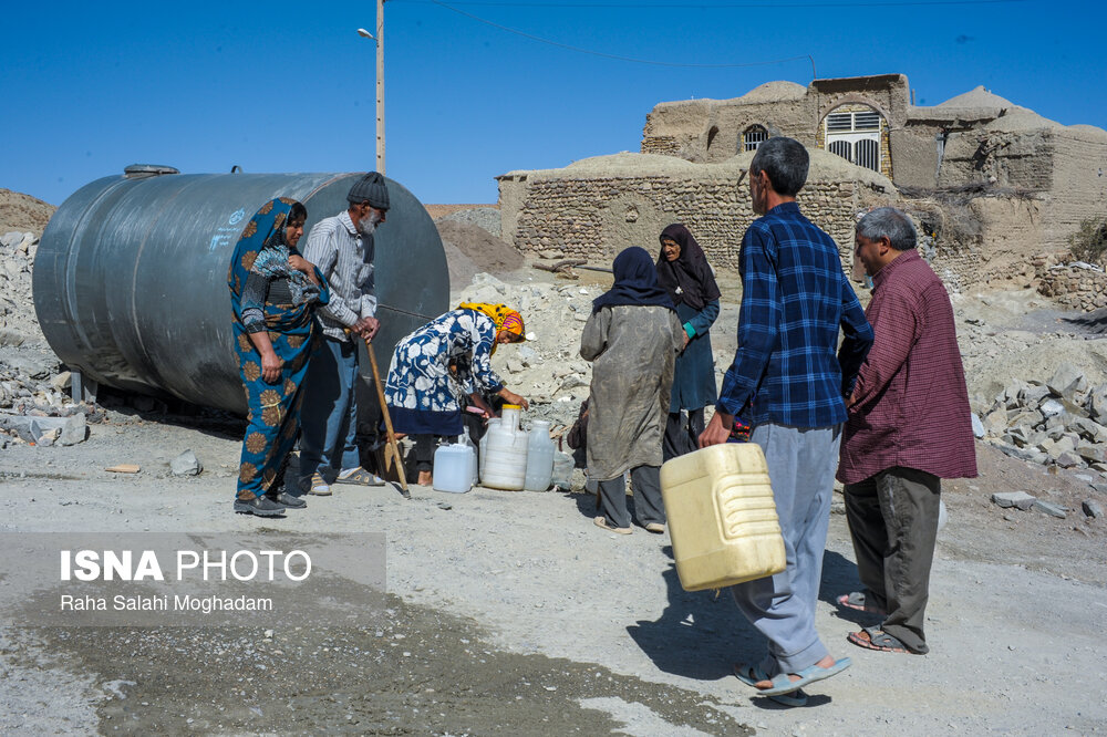 تصاویر: آب‌رسانی سیار به روستاهای خراسان جنوبی