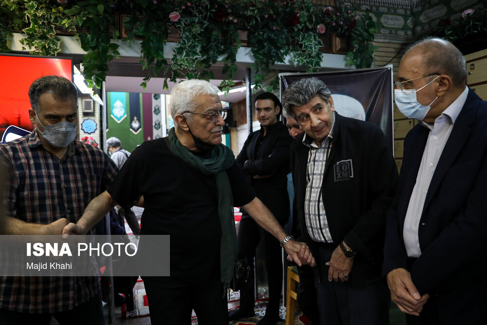 تصاویر: مراسم ترحیم منوچهر اسماعیلی صداپیشه پیشکسوت