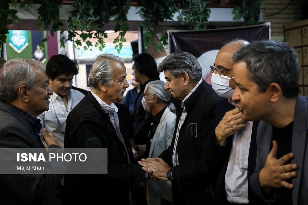 تصاویر: مراسم ترحیم منوچهر اسماعیلی صداپیشه پیشکسوت