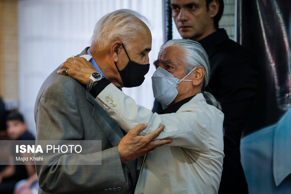 تصاویر: مراسم ترحیم منوچهر اسماعیلی صداپیشه پیشکسوت
