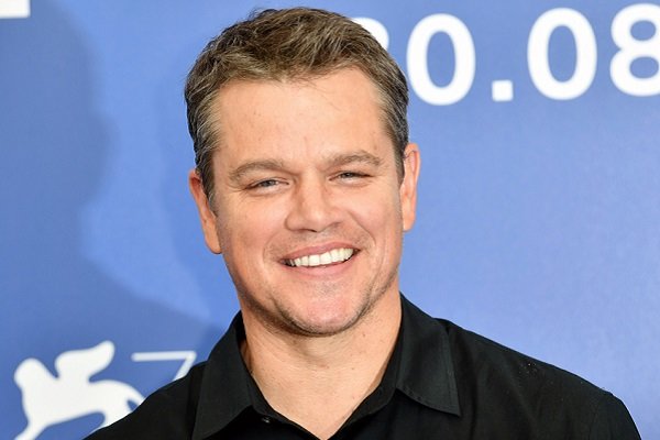 سلبریتی‌هایی باهوش‌تر از انیشتین؛ از اما واتسون تا جورج کلونی و ایلان ماسک