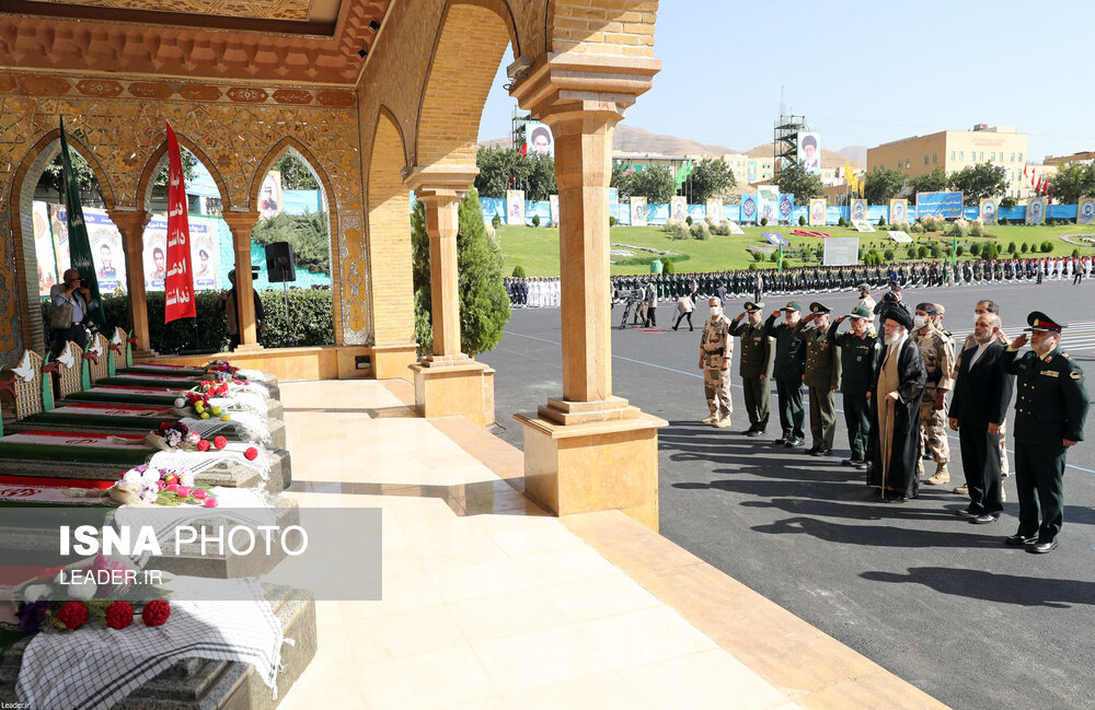 تصاویر: مراسم مشترک دانش‌آموختگی دانشجویان دانشگاه‌های نیرو‌های مسلح با حضور مقام معظم رهبری
