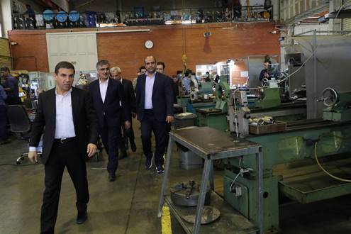 مدیرعامل بانک ملی ایران از تعدادی واحد تولیدی در استان خراسان رضوی بازدید کرد
