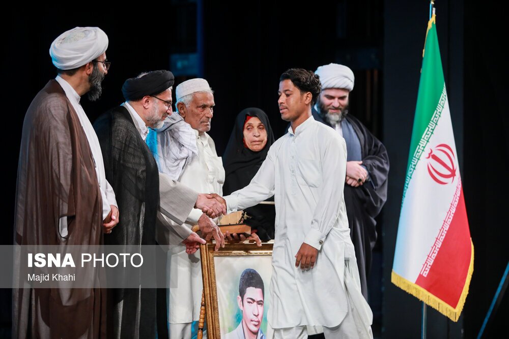 تصاویر: مراسم پایانی کنگره شعر وحدت