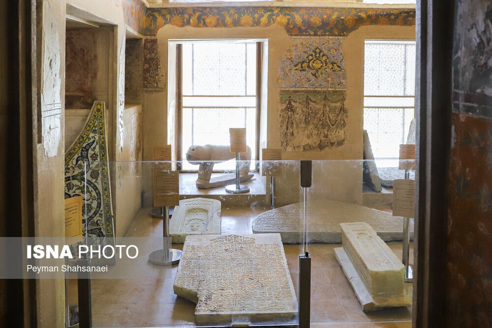 تصاویر: گشایش نمایشگاه کتیبه‌ها و سنگ‌های تاریخی در کاخ‌موزه چهلستون برای اولین بار