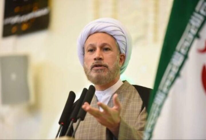 1335824 997 - امام جمعه شیراز: خواستار مدیریت اثرگذار مسئولان در فضای مجازی هستیم / صداوسیما باید به گونه&zwnj;ای عمل کند که ارزش&zwnj;های انقلابی و اسلامی در فضا&zwnj;های سیاسی لطمه نخورد