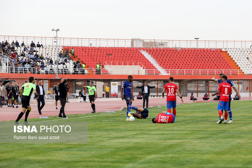 تصاویر: سوپرجام فوتبال ایران؛ تیم‌های استقلال - نساجی
