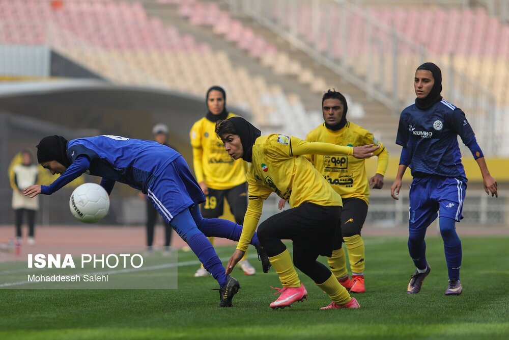 تصاویر: هفته سوم لیگ برتر فوتبال بانوان، سپاهان - زارع باتری سنندج