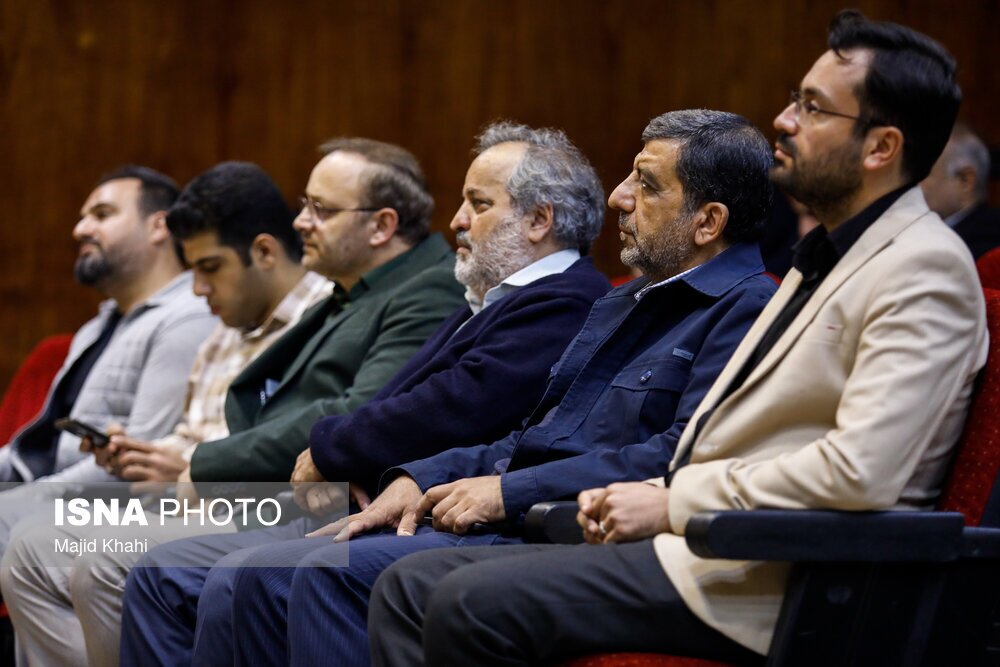 تصاویر: نشست عزت الله ضرغامی با دانشجویان دانشگاه صنعتی شریف