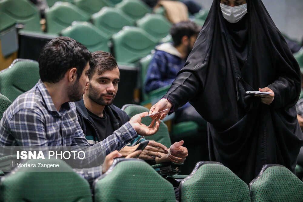 تصاویر: تریبون آزاد دانشجویی - دانشگاه امیرکبیر