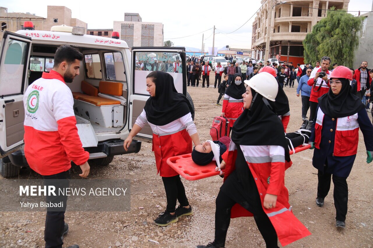 تصاویر: مانور امداد و نجات در پنجمین سالگرد زلزله سرپل ذهاب