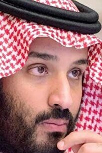 ویدیو / حرکات جنجالی ولیعهد عربستان هنگام سخنرانی در اجلاس شرم الشیخ