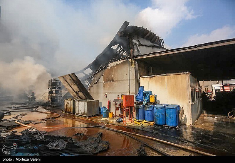 تصاویر: آتش‌سوزی در شهرک صنعتی مبارکه اصفهان