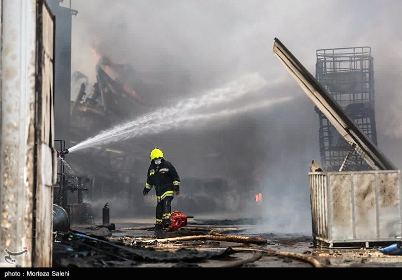 تصاویر: آتش‌سوزی در شهرک صنعتی مبارکه اصفهان