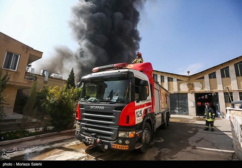 تصاویر: آتش‌سوزی در شهرک صنعتی مبارکه اصفهان