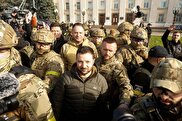 ویدیو / استقبال ویژه مردم خرسون از زلنسکی پس از آزادسازی شهر از دست نیروهای روس