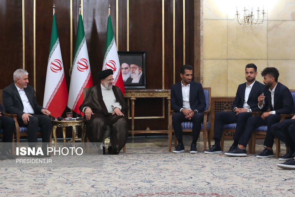 تصاویر: دیدار تیم ملی فوتبال ایران با رییس جمهور