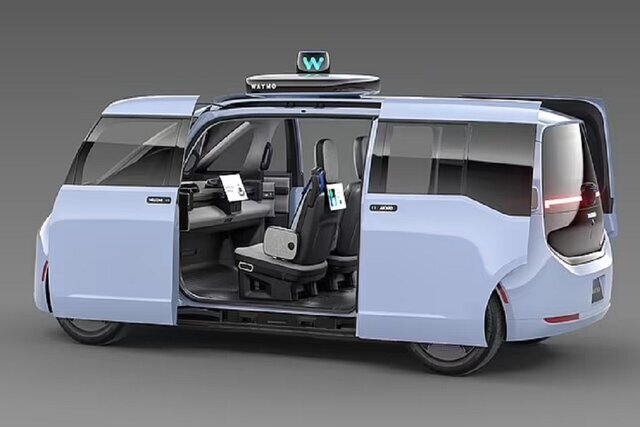 رونمایی از یک خودروی بدون فرمان، پدال و آینه