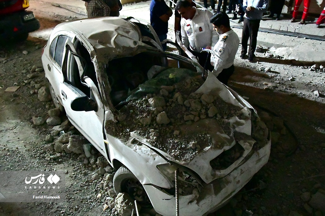 تصاویر: فرو ریختن بخشی از سازه متروپل آبادان