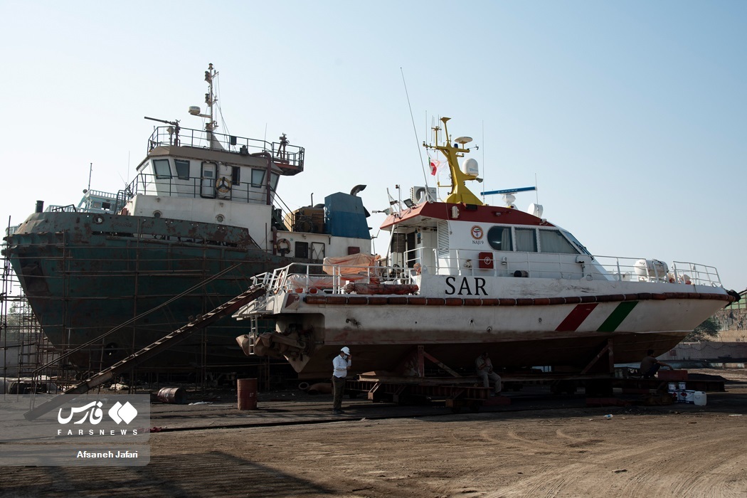 تصاویر: کارخانه ساخت کشتی‌های غول پیکر در بوشهر