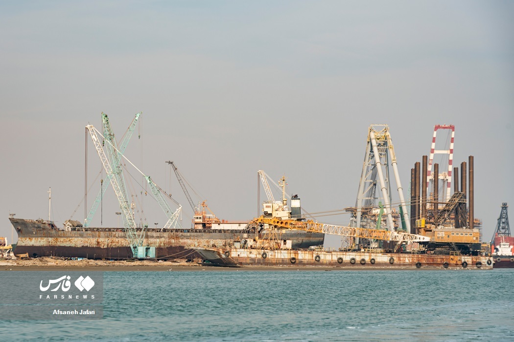 تصاویر: کارخانه ساخت کشتی‌های غول پیکر در بوشهر
