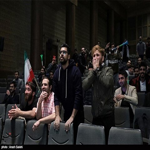 تصاویر: تماشای بازی ایران و انگلیس در دانشگاه بین‌المللی قزوین