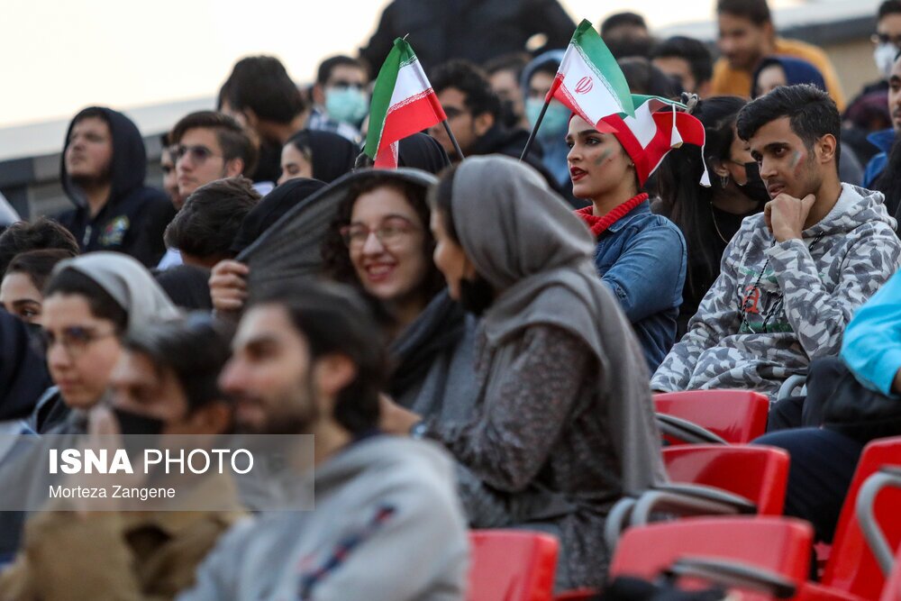 تصاویر: تماشای اولین بازی ایران در جام جهانی قطر