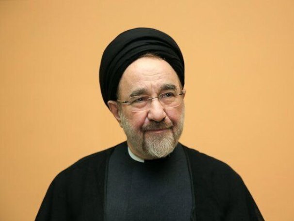 سید محمد خاتمی: نباید گذاشت تا آزادی و امنیت در برابر هم قرار گیرند/ شعار «زن، زندگی، آزادی» به عنوان پیامی زیبای است که حرکت به سوی آینده بهتر را نشان می‌دهد