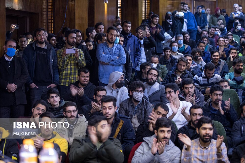 تصاویر: حضور علیرضا زاکانی در دانشگاه شریف