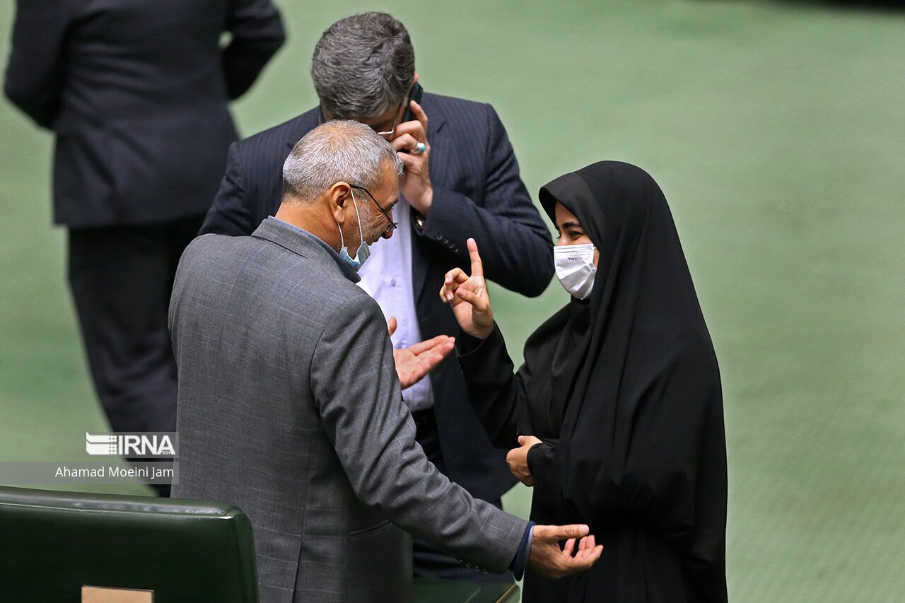 تصاویر: جلسه علنی مجلس شورای اسلامی، ۲۰ آذر