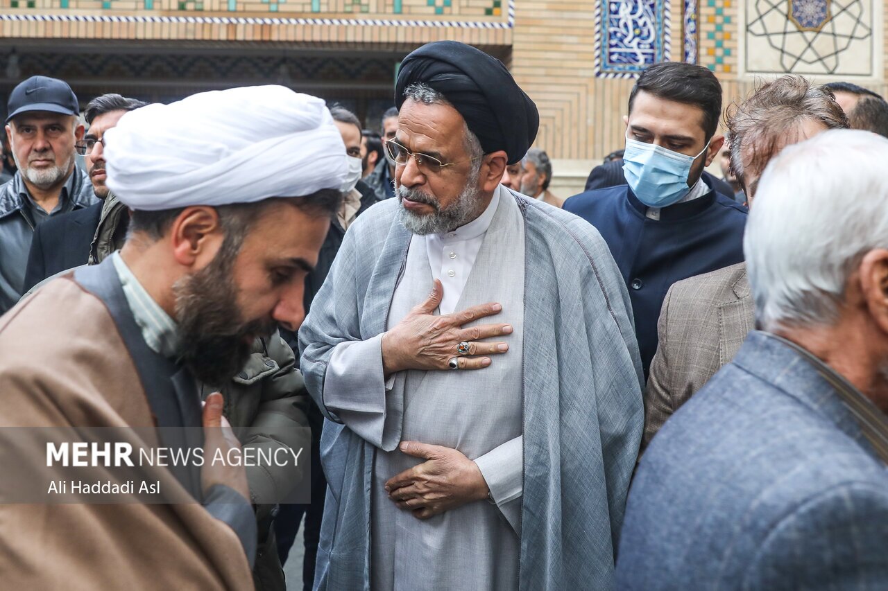 تصاویر: مراسم تشییع پیکر زنده یاد رستم قاسمی