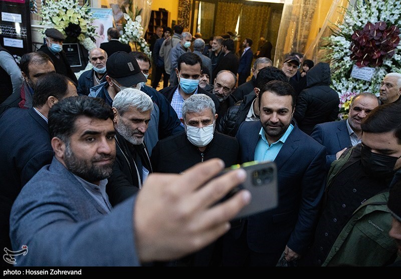 تصاویر: مراسم ترحیم رستم قاسمی