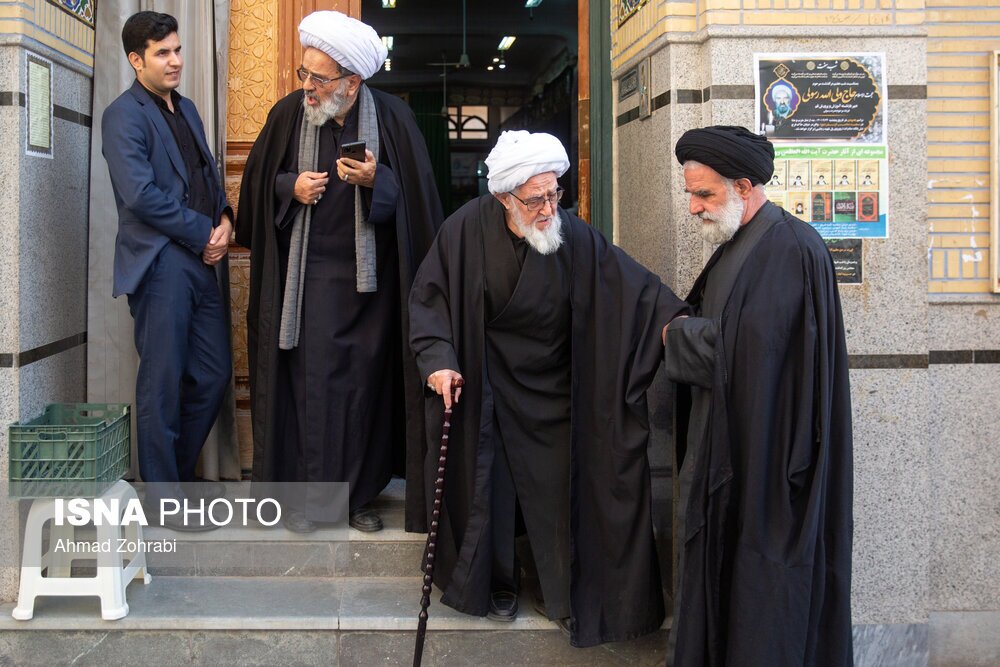 تصاویر: حضور علما و روحانیون برای عرض تسلیت رحلت آیت الله روحانی - قم