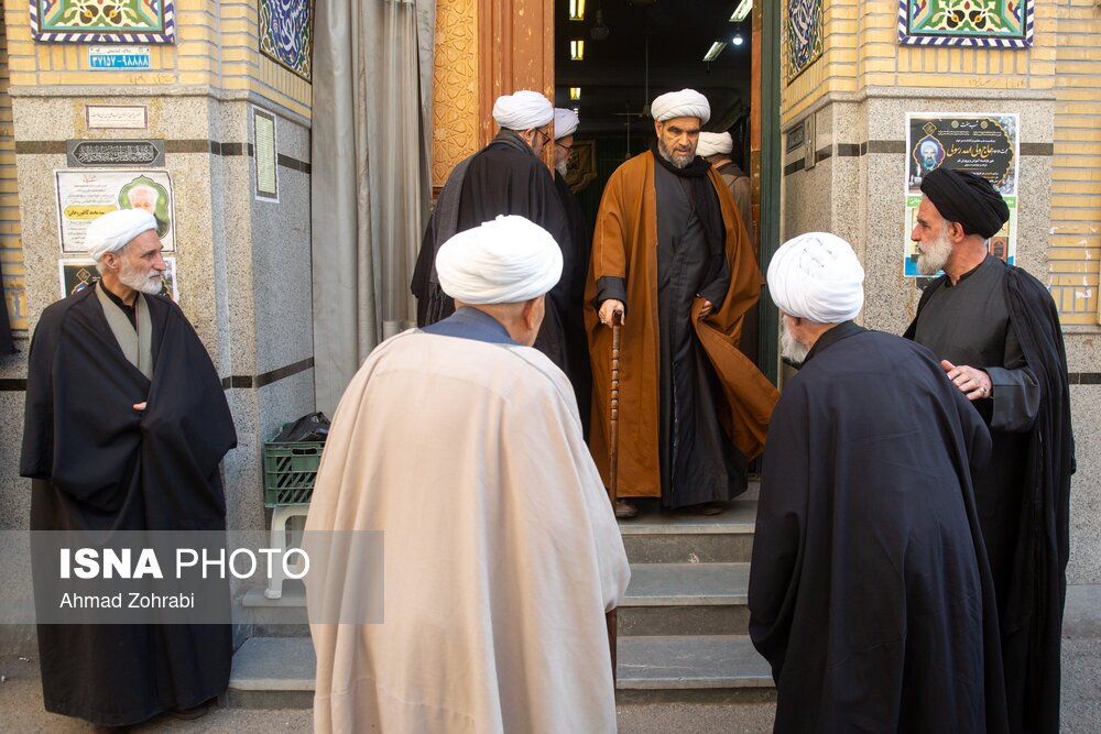 تصاویر: حضور علما و روحانیون برای عرض تسلیت رحلت آیت الله روحانی - قم
