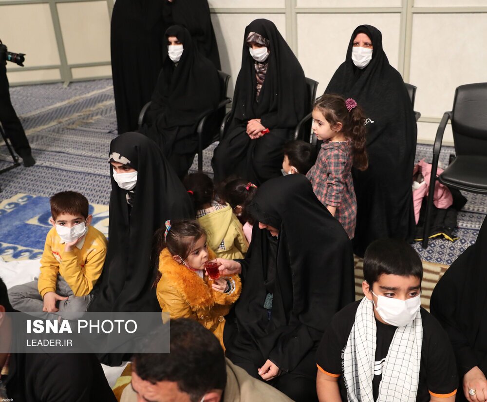 تصاویر: دیدار خانواده‌های شهدای حادثه تروریستی حرم مطهر شاهچراغ (ع) با مقام معظم رهبری