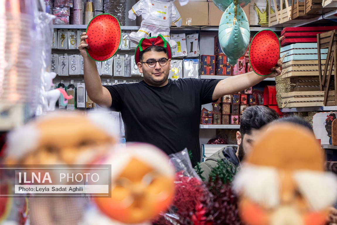 تصاویر: تهران در آستانه یلدا 1401