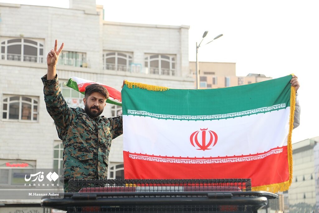 تصاویر:  شادی نیروهای یگان ویژه پس از برد تیم ملی